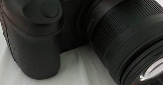 Panasonic Lumix GH4+obbiettivo+2 batterie+caricabatterie Panasonic Lumix GH4+obbiettivo+2 batterie+caricabatterie