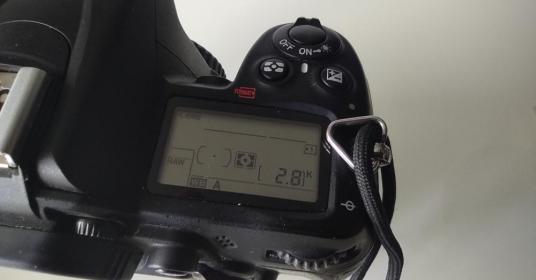 NIKON D7000 NIKON D7000