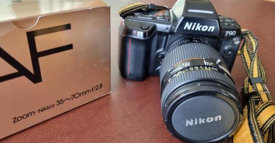 Nikon F90 Nikon F90