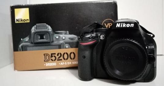 Nikon d5200 body Nikon d5200 body