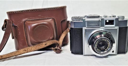 Zeiss IKON CONTINA Fotocamera-NOVICAR Anastigmat 2.8 45mm Zeiss IKON CONTINA Fotocamera-NOVICAR Anastigmat 2.8 45mm