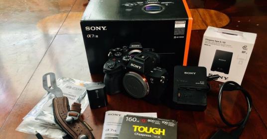 Set A7S III con Atomos 4K + 50mm Set A7S III con Atomos 4K + 50mm