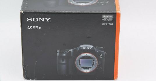 Sony A99 II (solo corpo) + batterie Sony A99 II (solo corpo) + batterie