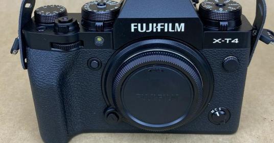 Fujifilm X-T4 Fujifilm X-T4