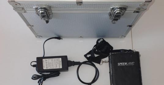 Flash portatili per interni ed esterni 2 kit completi Flash portatili per interni ed esterni 2 kit completi