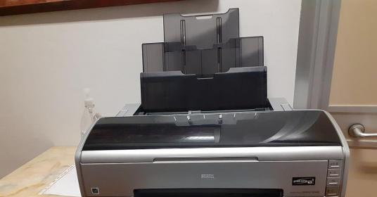 stampante ,scanner , flasch , carta epson glossy stampante ,scanner , flasch , carta epson glossy