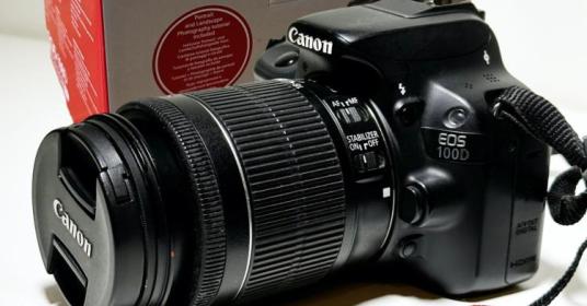 Reflex Canon 100D
