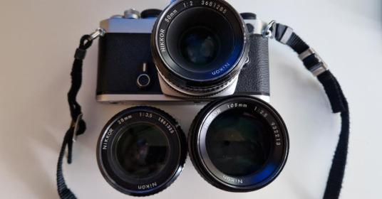 Nikon FM completa di obiettivi Nikon FM completa di obiettivi