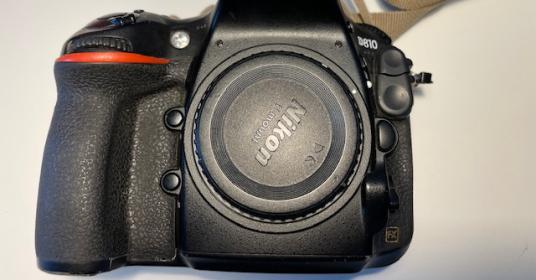 Vendo Nikon D810 (70'000 scatti) Vendo Nikon D810 (70'000 scatti)