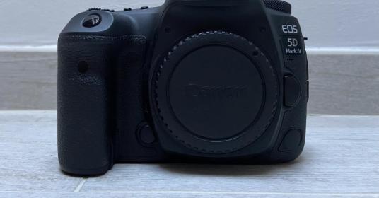 Canon EOS 5D Mark IV Canon EOS 5D Mark IV