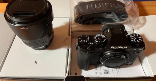 Fujifilm X-T5 + XF 16-80 + Dual battery Charger Fujifilm X-T5 + XF 16-80 + Dual battery Charger
