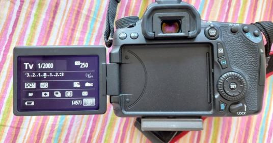 Canon EOS 70D perfette condizioni + 2 obiettivi + accessori Canon EOS 70D perfette condizioni + 2 obiettivi + accessori