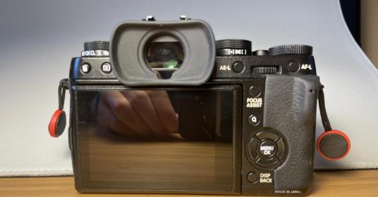 Fujifilm xt1 + 18-55 f/2.8-4 + accessori Fujifilm xt1 + 18-55 f/2.8-4 + accessori