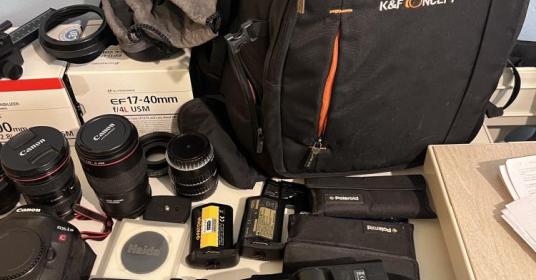 Canon Eos 1 DC + 100 mm f2.8 L + 50mm f1.2 L+ 17-40mm f4 + manfrotto Lotto Canon Eos 1 DC + 100 mm f2.8 L + 50mm f1.2 L+ 17-40mm f4 + manfrotto Lotto