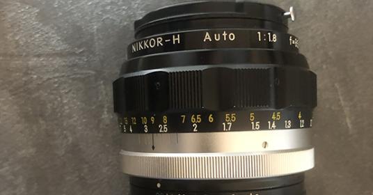 Vendo Nikon (Nippon Kogaku) Nikkor-H Auto 85/1.8 con anello originale Ai Vendo Nikon (Nippon Kogaku) Nikkor-H Auto 85/1.8 con anello originale Ai