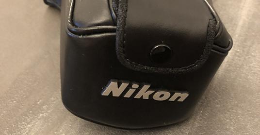 Vendo un frontale semi-soft Nikon CF28A, per Nikon FM, FE, FM2 e FE2. Vendo un frontale semi-soft Nikon CF28A, per Nikon FM, FE, FM2 e FE2.