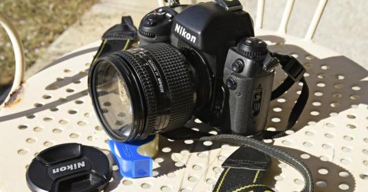 NIKON F100 CON 24-120