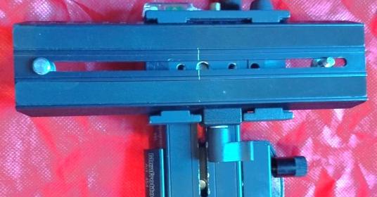 Doppia Piastra=una Micrometrica una Millimetrata--Manfrotto Articoli 454 e 357PLONG Doppia Piastra=una Micrometrica una Millimetrata--Manfrotto Articoli 454 e 357PLONG