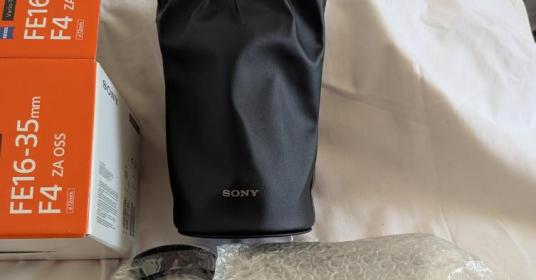 Sony Zeiss FE 16-35mm f/4 ZA OSS — Mai utilizzato — Scatola originale completa Sony Zeiss FE 16-35mm f/4 ZA OSS — Mai utilizzato — Scatola originale completa
